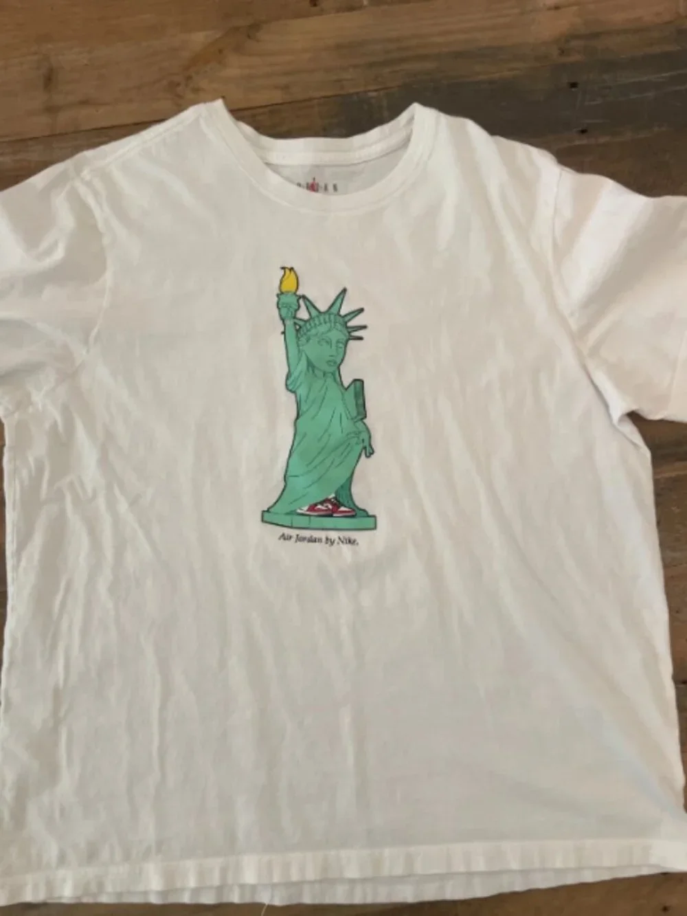 Nike Air Jordan NYC Statue Of Liberty Bred T-Shirt White CU2109-100 Men's